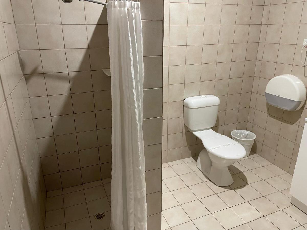 אינגלה פארם Pavlos Motel מראה חיצוני תמונה