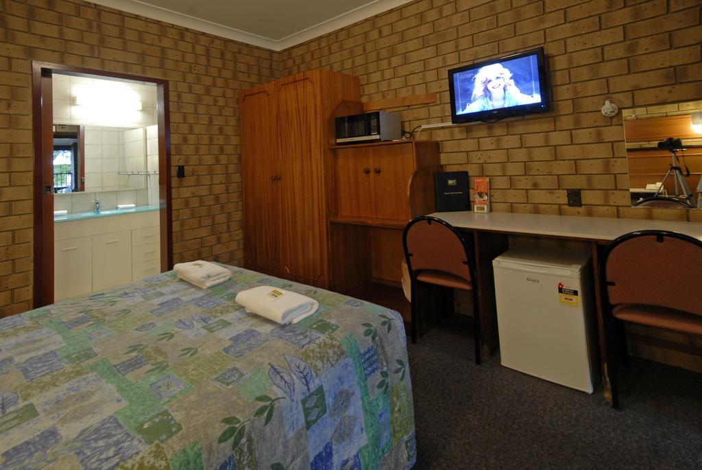 אינגלה פארם Pavlos Motel מראה חיצוני תמונה